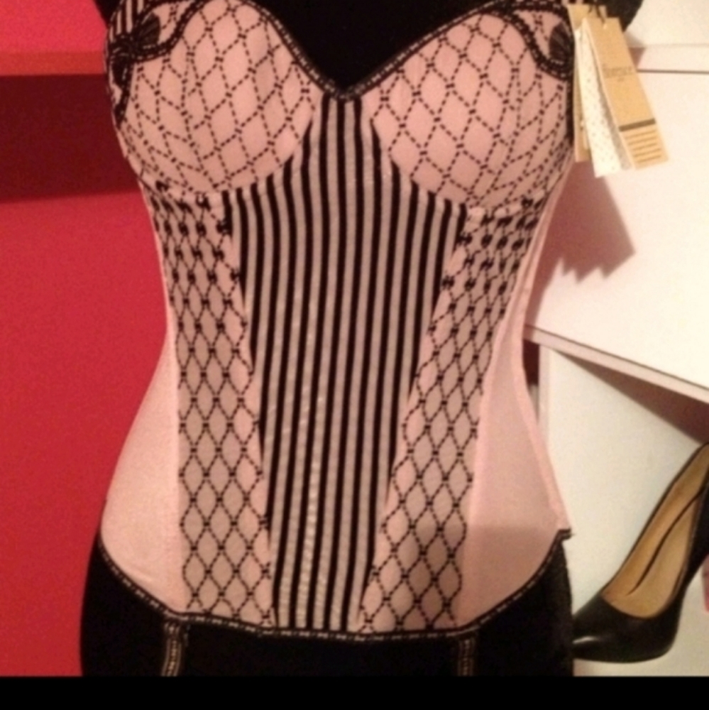 Plunge Balcony Corset padded